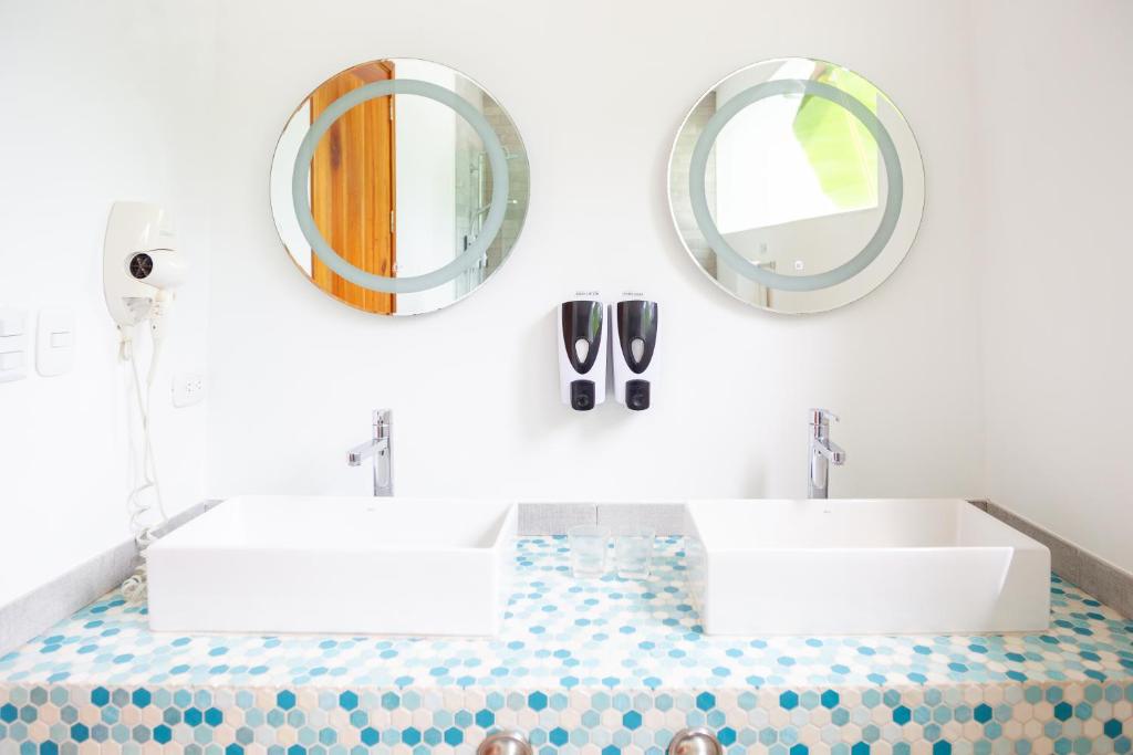 Koupelna v ubytování La Vela Boutique Hotel