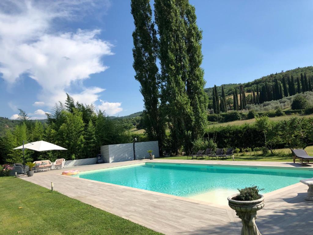 Villa Giuliana - Two-Bedroom Apartment With Pool View