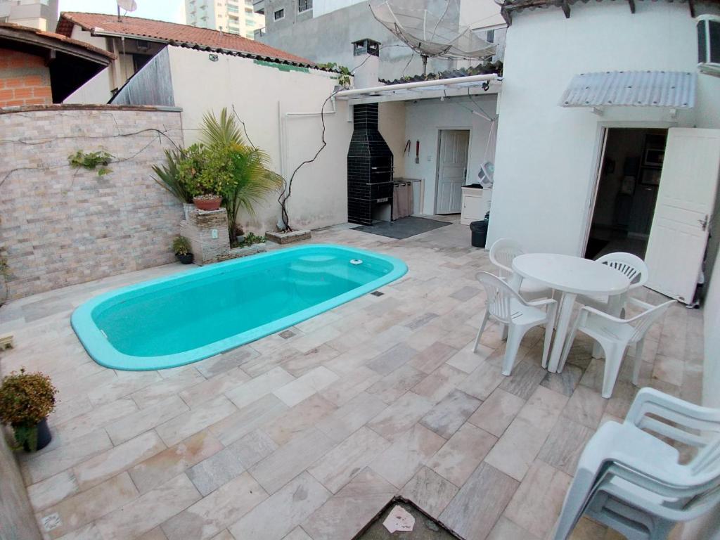 Booking.com: Casa de Férias casa c/ piscina na meia praia , Itapema, Brasil  . Reserve agora o seu hotel!