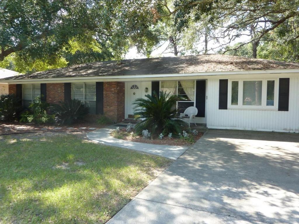 BEACHBERRY COTTAGE home, Jekyll Island (updated prices 2024)