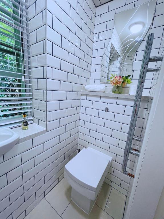 Bristol City Stays - Harbourside Apartments - Standard Studio