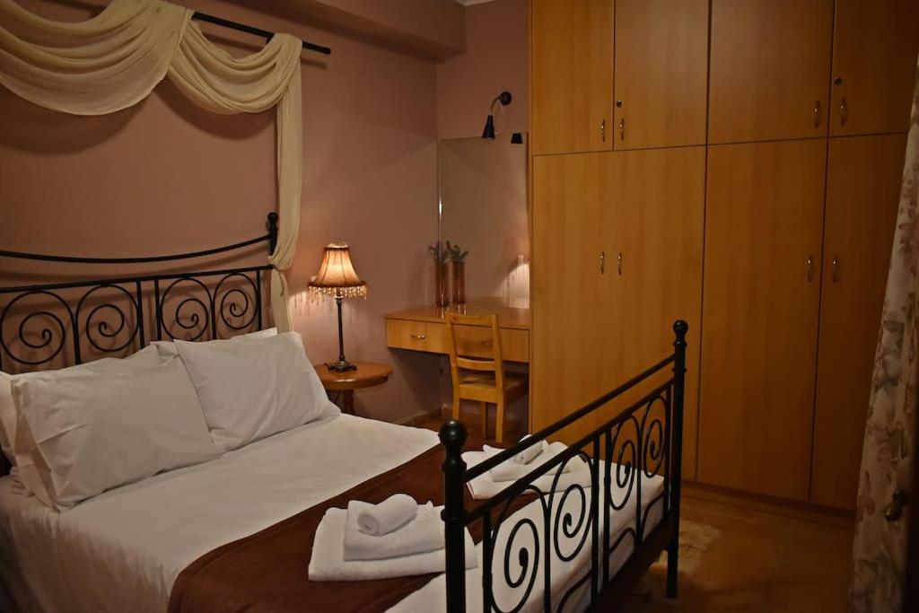Postel nebo postele na pokoji v ubytování Kastalia Country Home