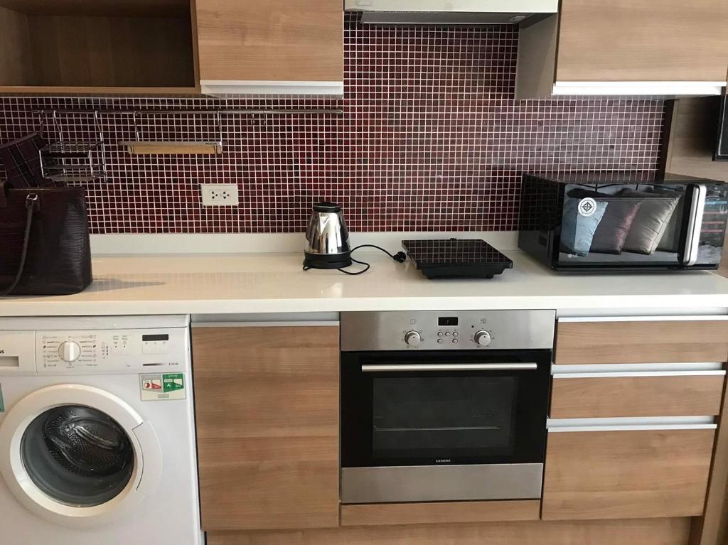 Thong condo studio apartment. - Housity