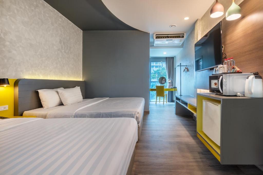 Qiu Hotel Sukhumvit - BTS On Nut Station - 豪华三人间