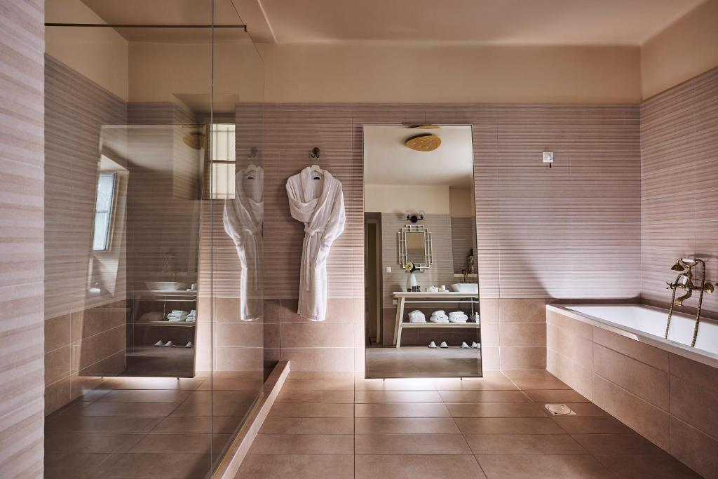 Bohemian Suites Athens - Resim 16