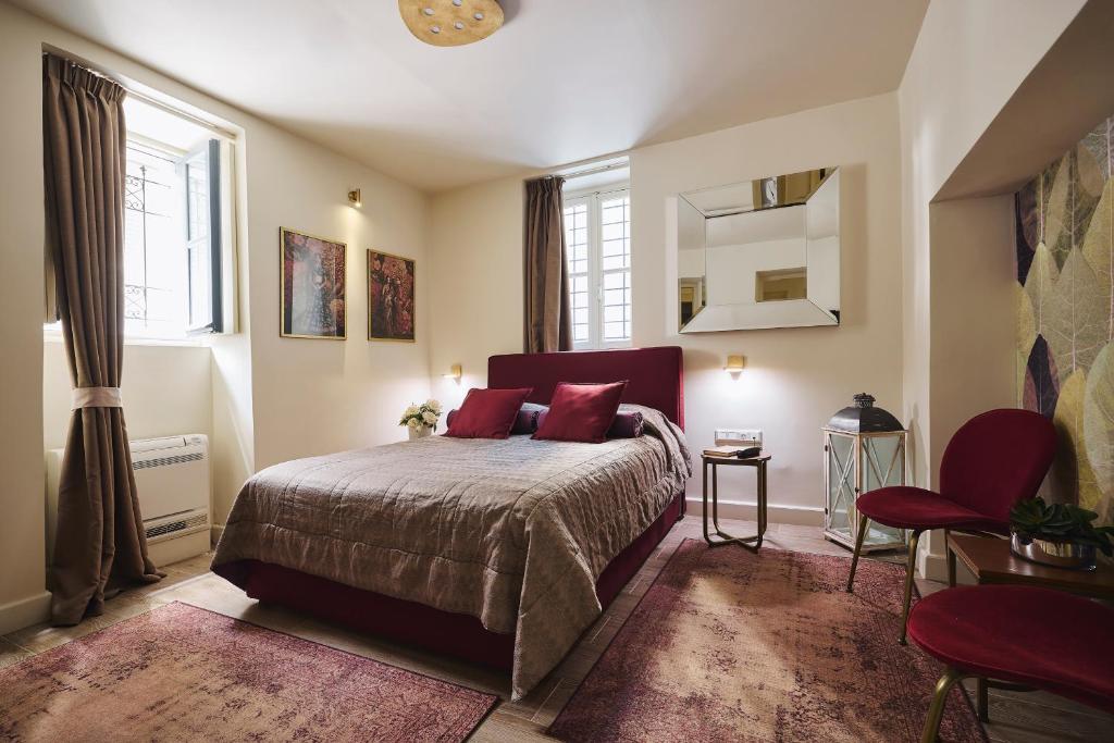 Bohemian Suites Athens - Resim 15