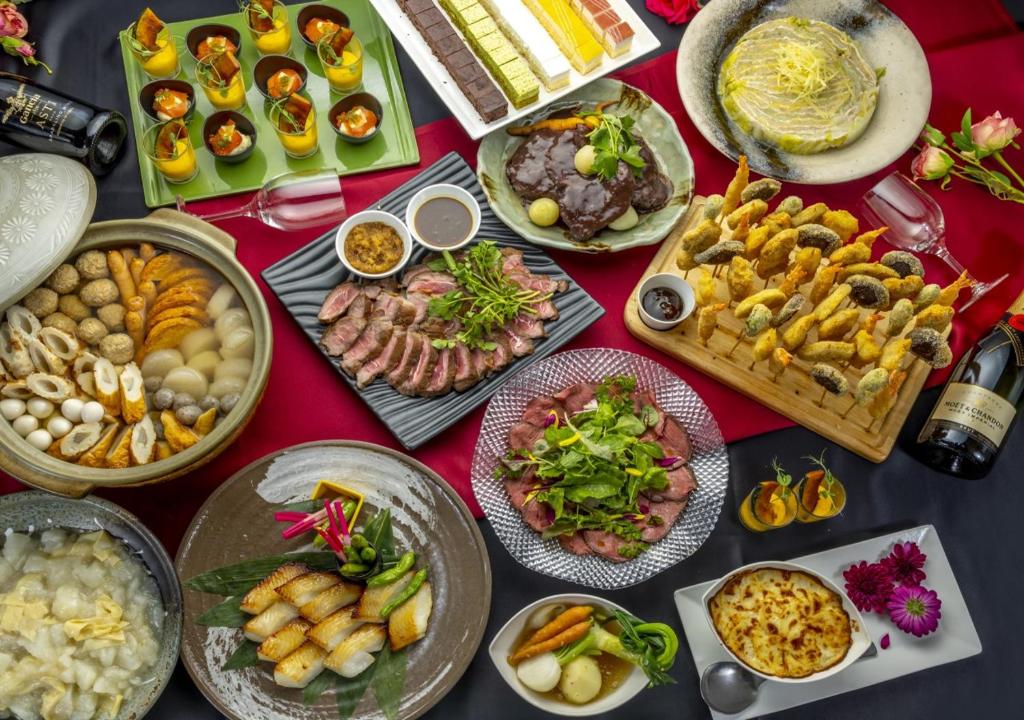 ホテルの敷地内または近くでの食事または食べ物