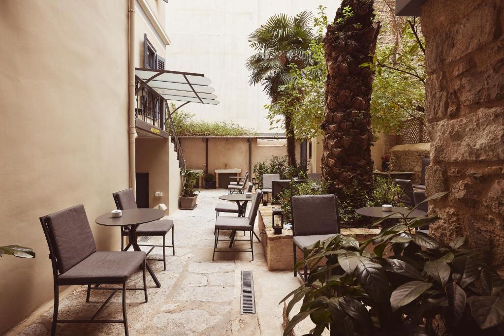 Bohemian Suites Athens - Resim 29