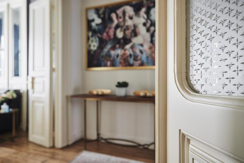 Bohemian Suites Athens - Resim 39