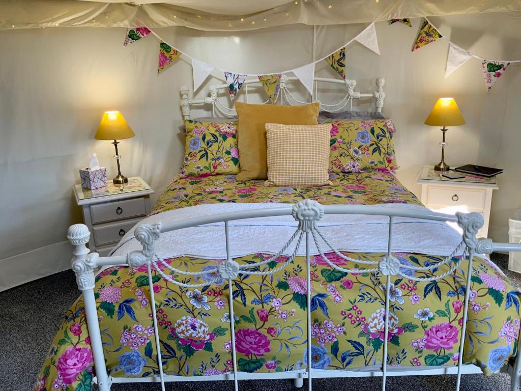 Фото Bramble Lodge Glamping