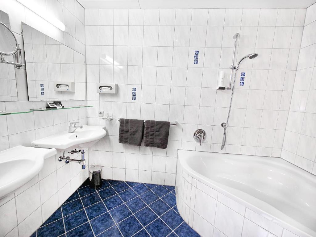 Koupelna v ubytování Hotel Lärchenhof