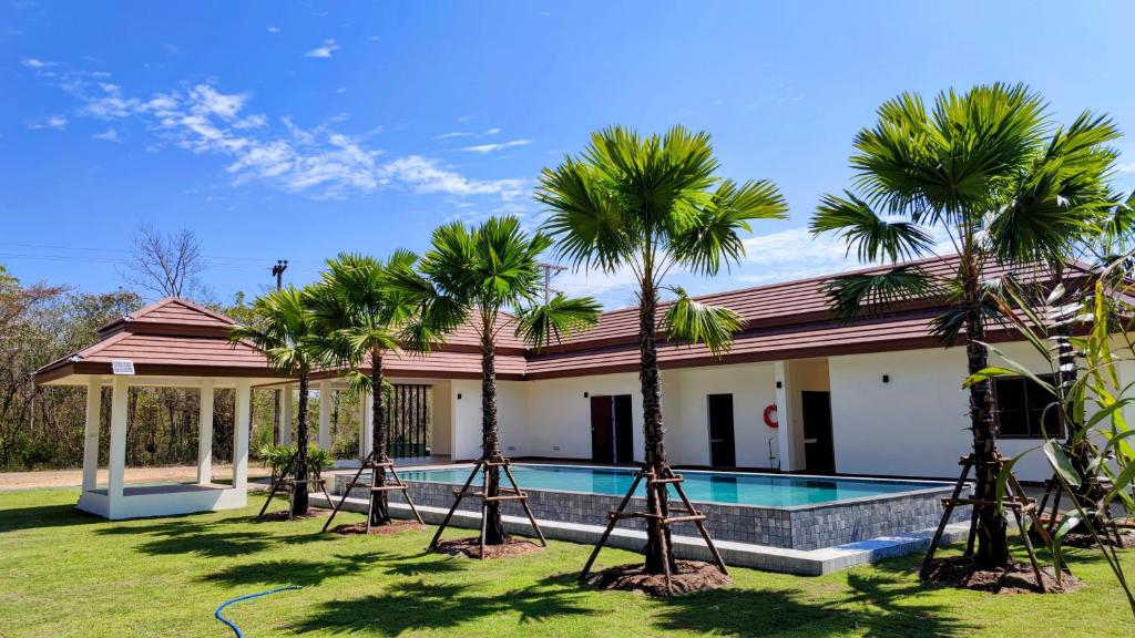 Isan Golf & Adventure Hotel - Bungaló De Lujo