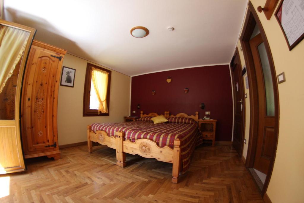 Green Hotel Herbetet - Double Room With Mountain View