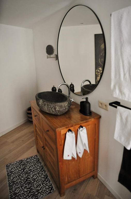 Fotografie z fotogalerie ubytování Gîte de charme bord de Meuse v destinaci Namur