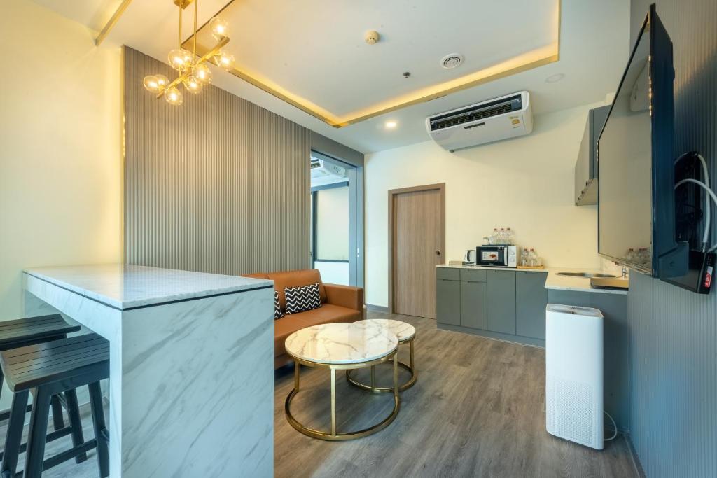 Qiu Hotel Sukhumvit - BTS On Nut Station - 两卧室套房
