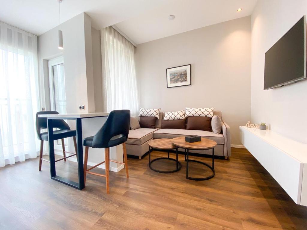 Golden Horn Apartments - Suite Familiar Con Balcón