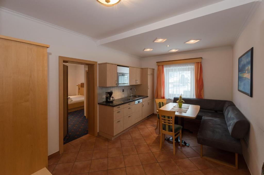 Kuchyň nebo kuchyňský kout v ubytování Gästehaus Ingeborg