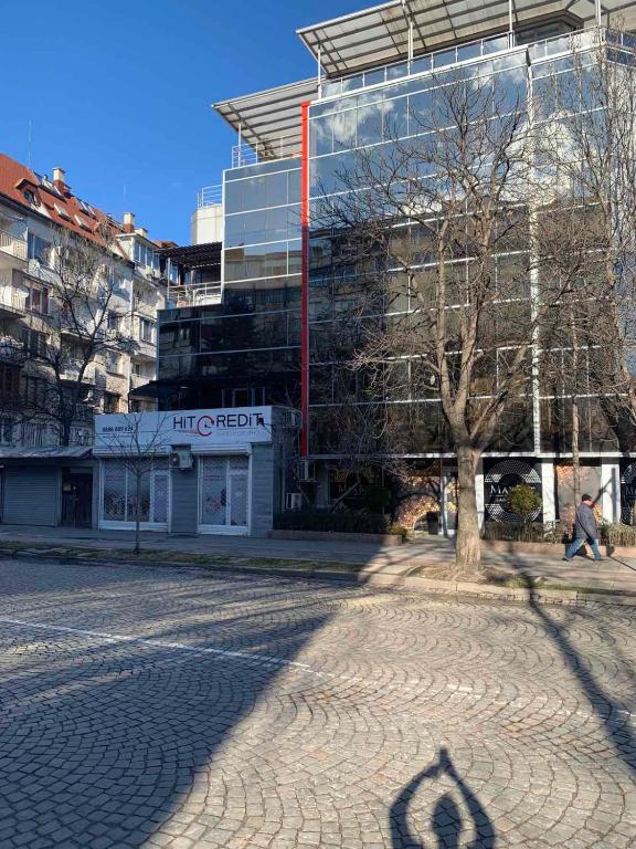 Lilia 3 Self-Check in apartment with hot water despite prevention in the neighborhood, food and drink shop open until 10 pm and free parking area next ot 24 hours food and drink shop and free parking area - One-Bedroom Apartment