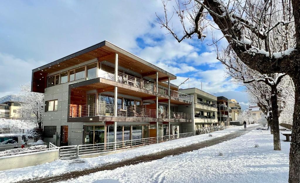 Budova, v ktorej sa apartmán nachádza