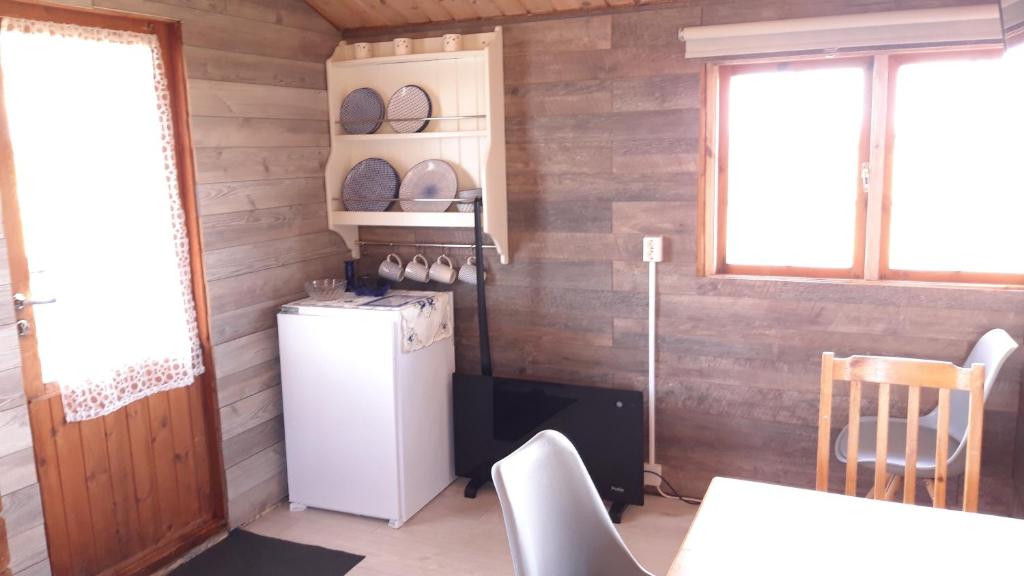 Una cocina o zona de cocina en Stundarfriður cottages