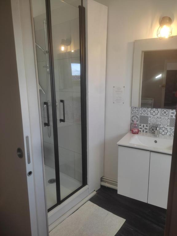 Les Angelots - Double Room With Private Bathroom