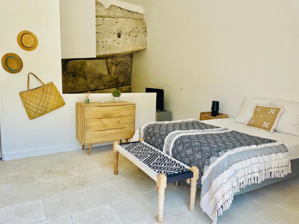 Postel nebo postele na pokoji v ubytování VILLA BEL - Entre paradis et vignes