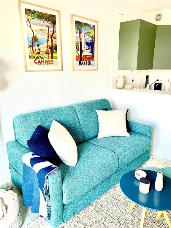 Posedenie v ubytovaní Superbe 2 pièces - 4 couchages - Clim - Parking - Piscine résidence