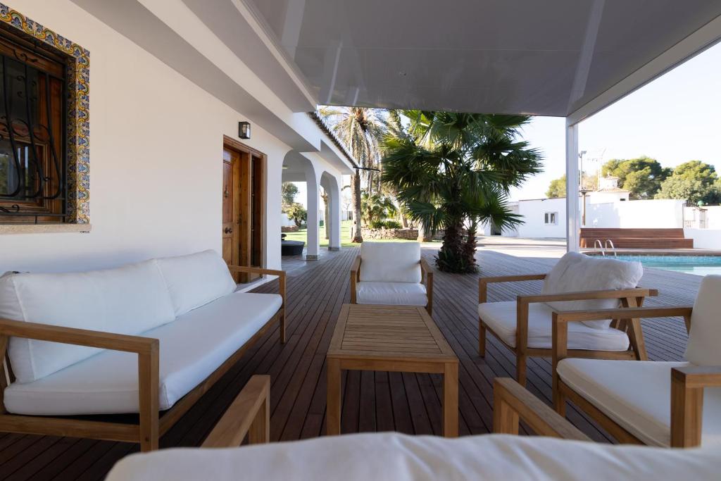 Villa Huerta 1 Manises, lujo, piscina, jacuzzi, Manises ...