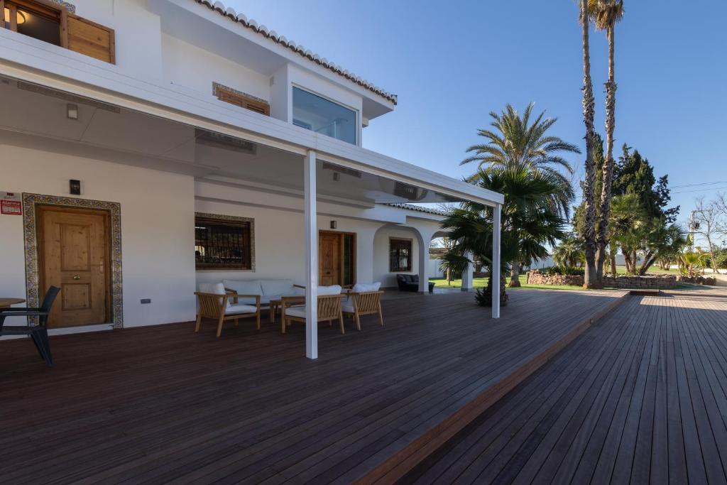 Villa Huerta 1 Manises, lujo, piscina, jacuzzi, Manises ...