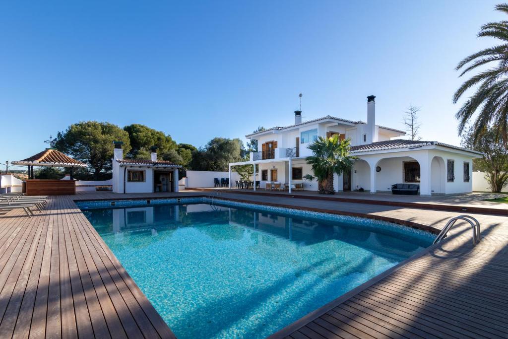 Villa Huerta 1 Manises, lujo, piscina, jacuzzi, Manises ...