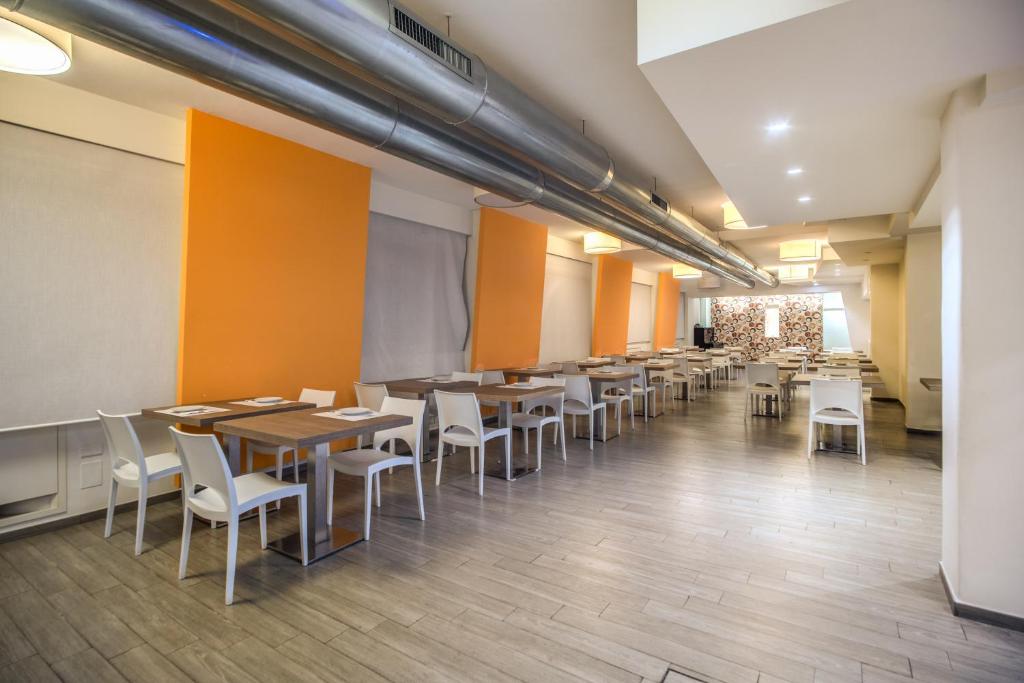 Restauracja lub miejsce do jedzenia w obiekcie Casa per Ferie Ravasco San Pietro