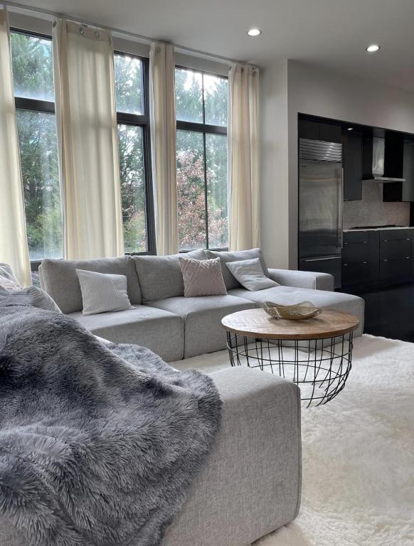 Lux Atlanta Home with Arcade room, Atlanta (updated prices 2024)