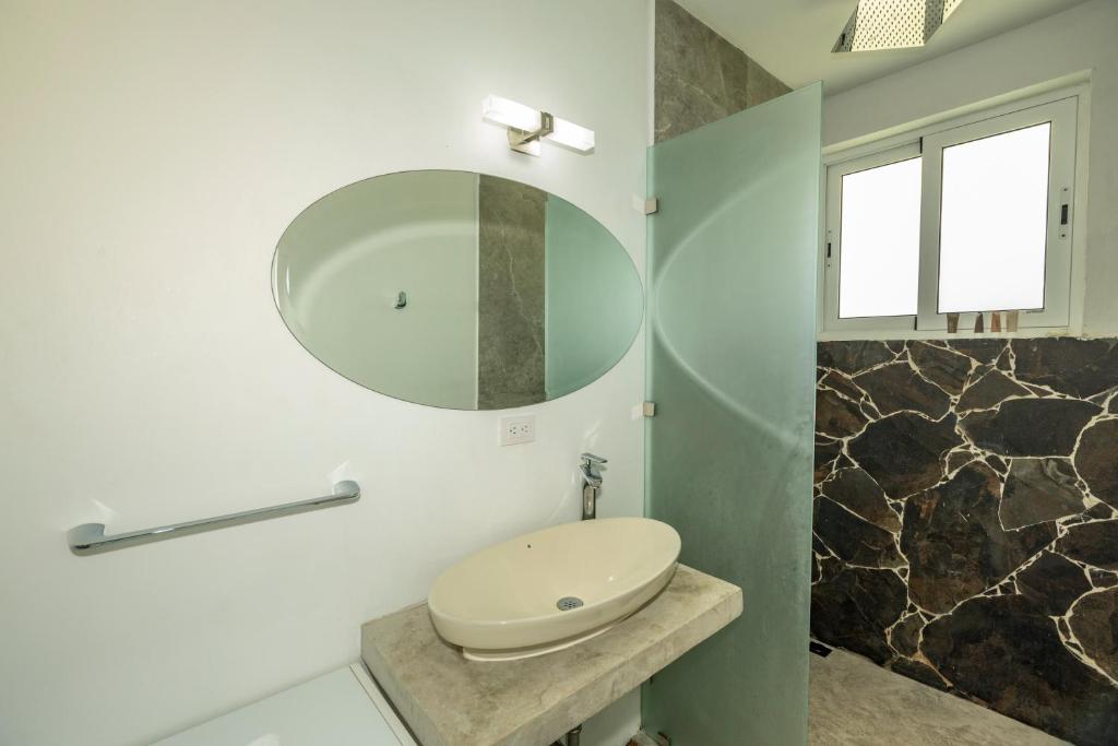 Koupelna v ubytování Adeluna Luxury Villas