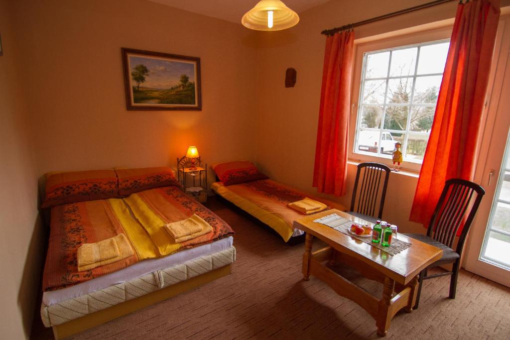 A bed or beds in a room at Villa Hedi
