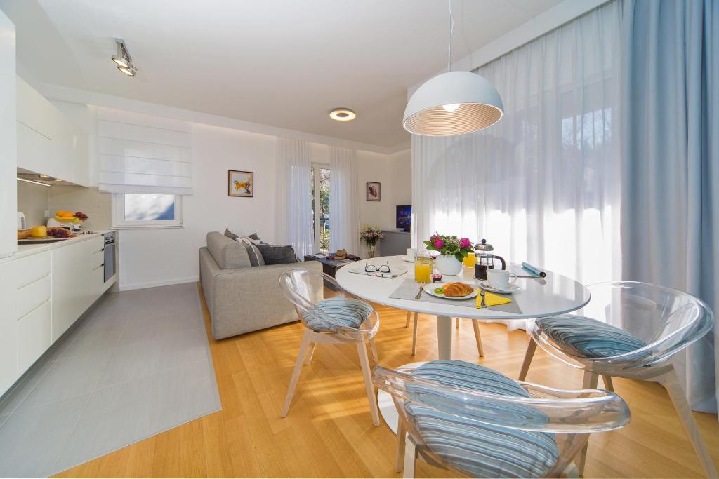 Posedenie v ubytovaní Greystar Apartment Dubrovnik