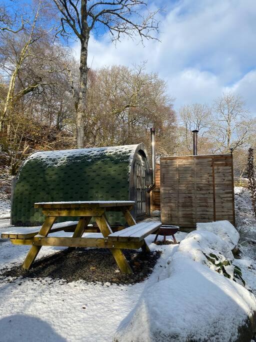 Pine COSY WINTER CABIN - Hot Tub u0026 Log Burner, Barmouth – Updated 2023  Prices