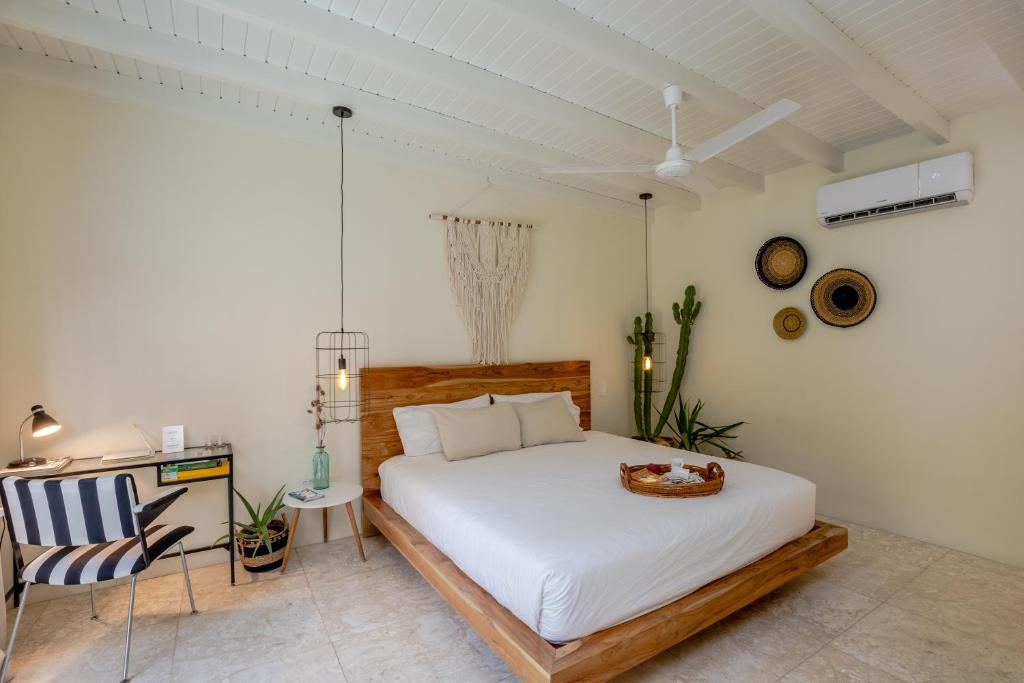 Voodi või voodid majutusasutuse Naïma Luxury Home, Cottage & Apartment Rentals toas