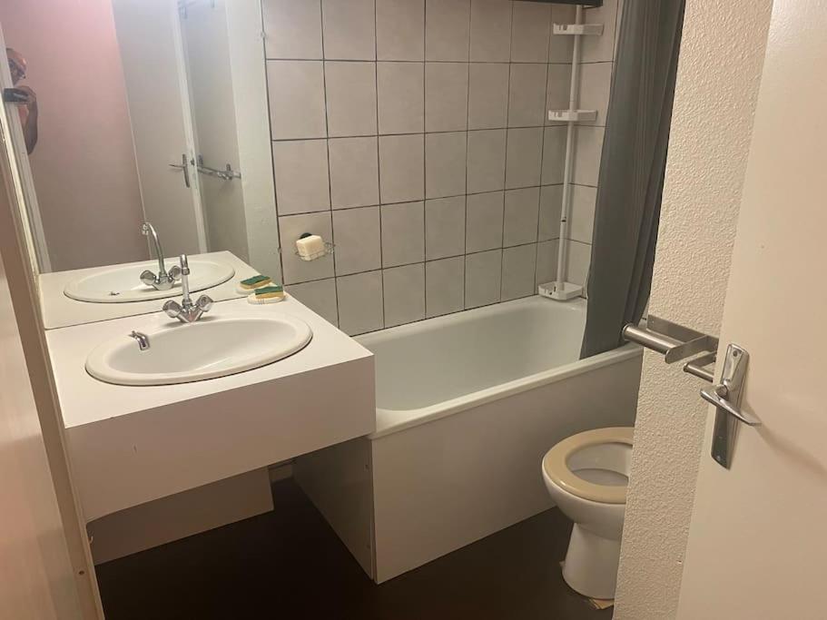Kúpeľňa v ubytovaní Le Petit La Mongie