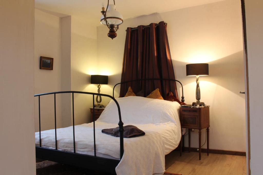 Préméhan - Double Room With Private Bathroom