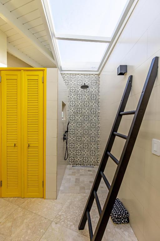 Vannituba majutusasutuses Naïma Luxury Home, Cottage & Apartment Rentals