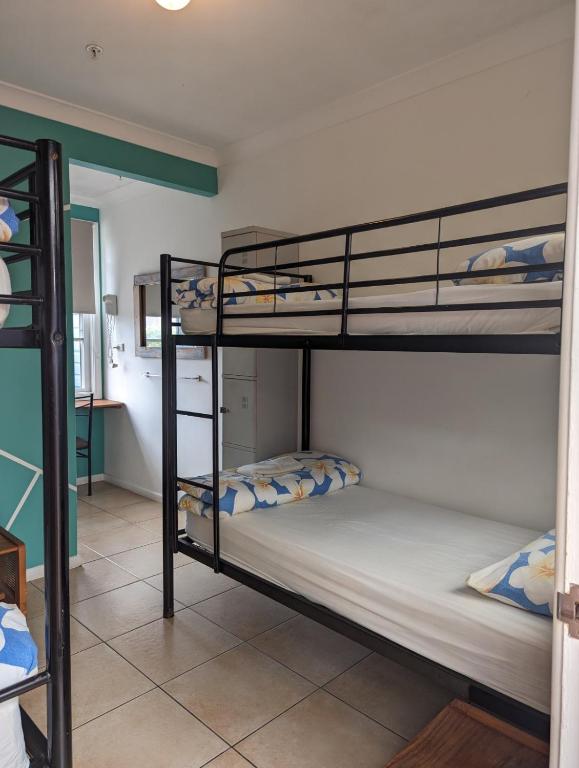Postel nebo postele na pokoji v ubytování Ozzie Pozzie Backpackers
