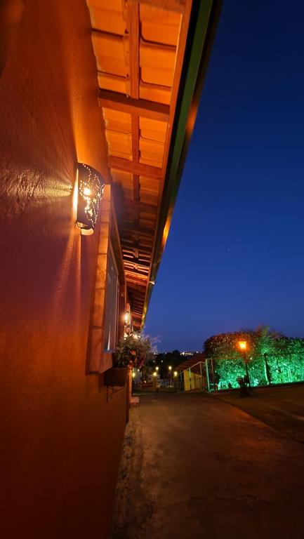 Águas Chalés Temporada - Chalés e Lofts Confortáveis - Piscina - Próximo ao Thermas - Desván