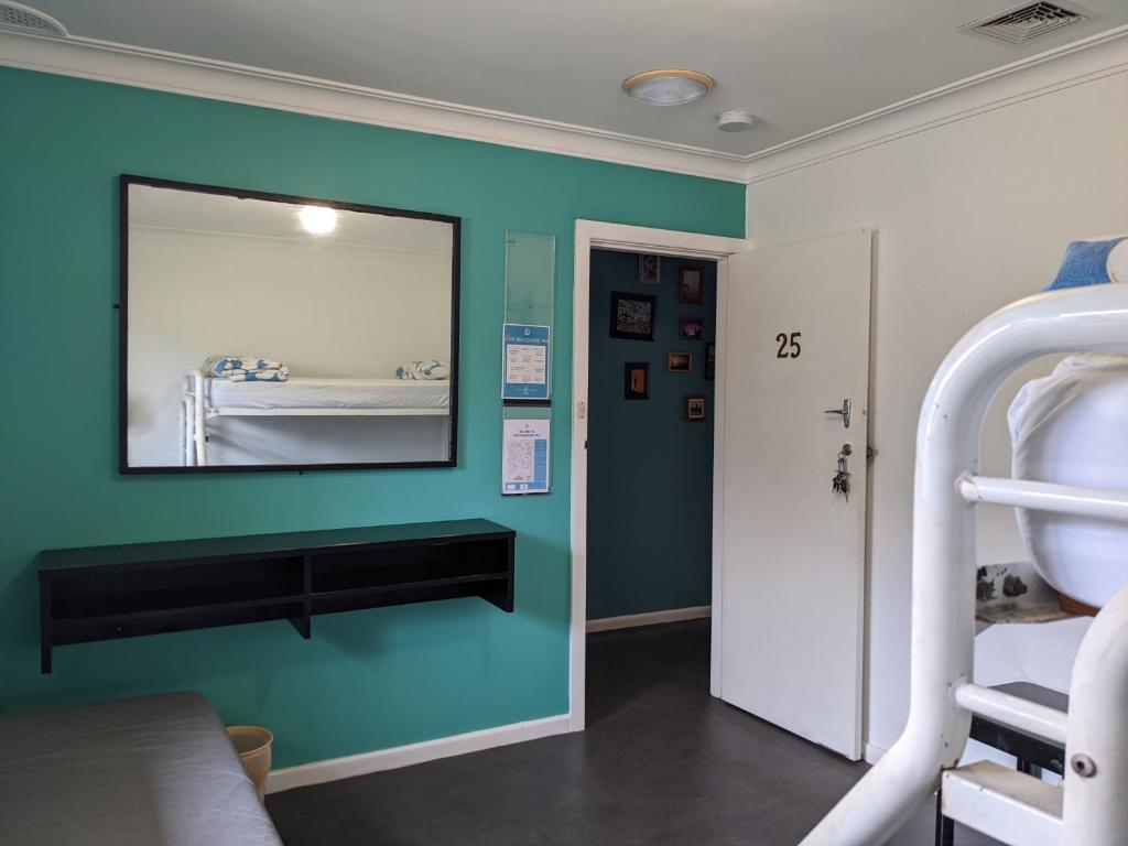 Ozzie Pozzie Backpackers - Port Macquarie YHA - Dubbele Of Dubbele Kamer