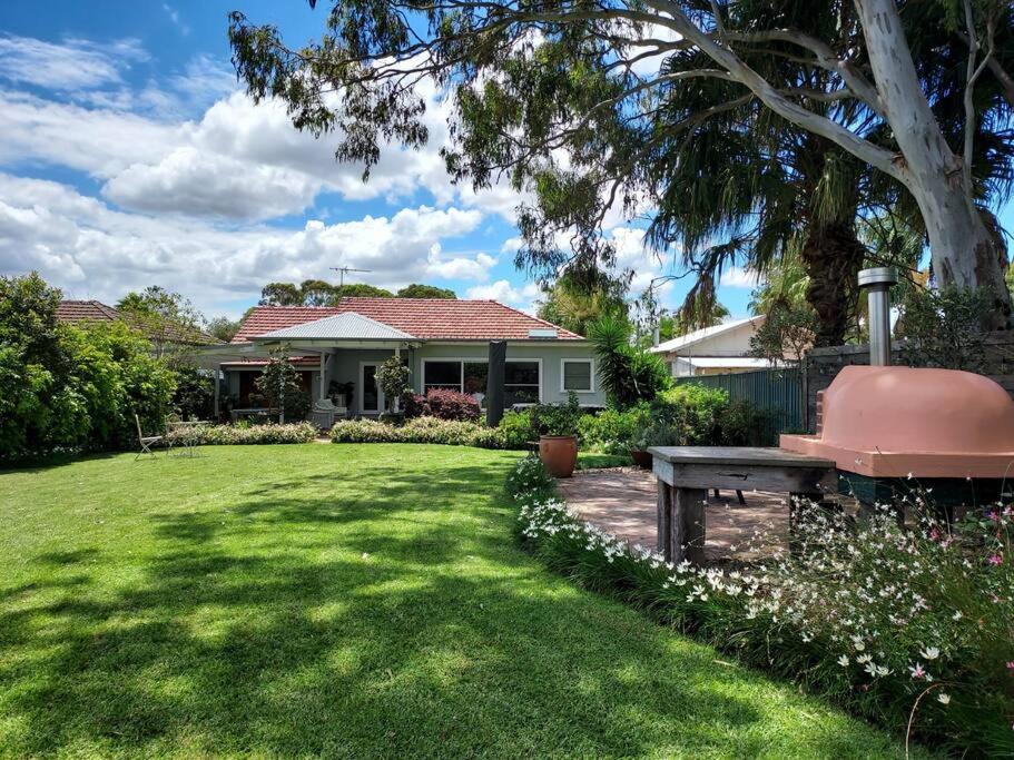 Garden of Eden Boutique Cottage and Spa, Doonside (updated prices 2024)