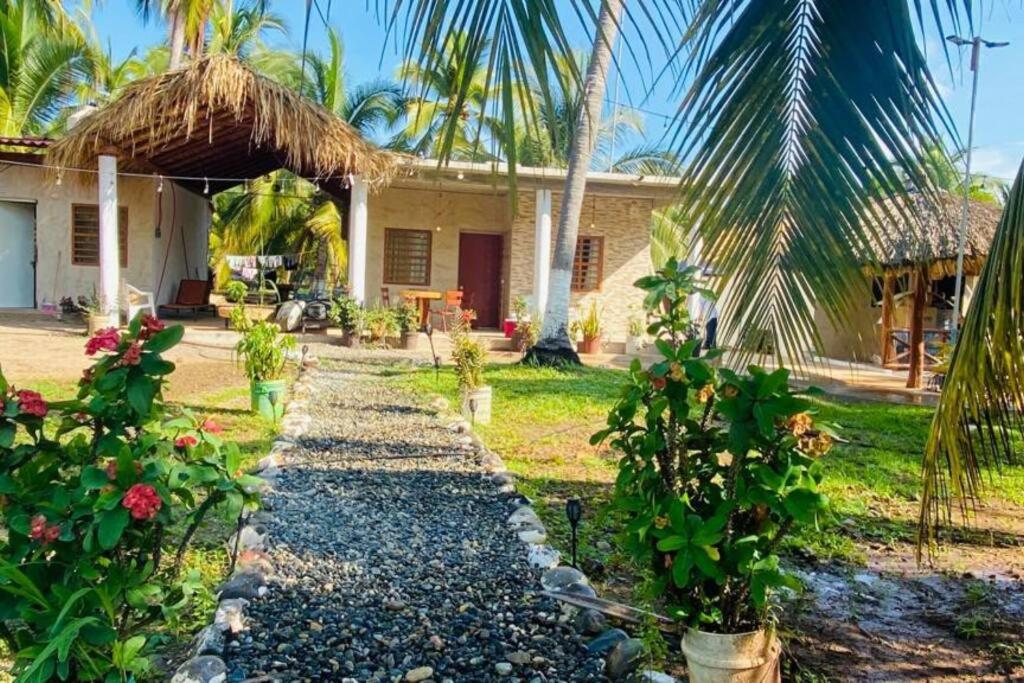 Casa Las Palmas Playa la Saladita, Zihuatanejo (updated prices 2024)