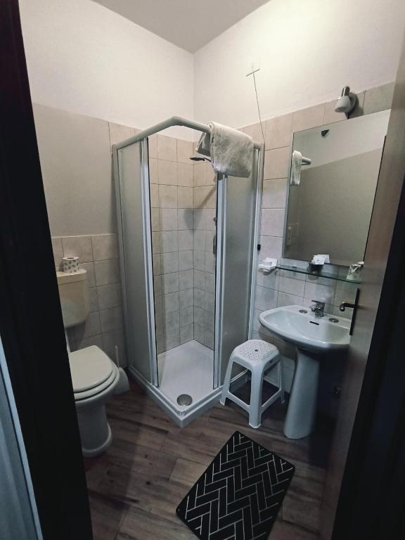 Koupelna v ubytování Nuovo Hotel Giardini
