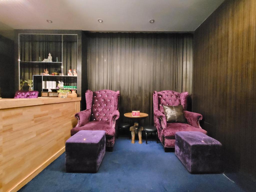 Citrus Sukhumvit 13 Nana Bangkok by Compass Hospitality - Newly Renovated - Resim 12