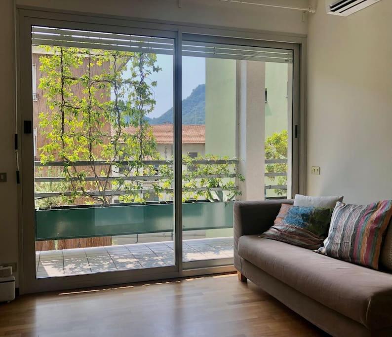 A seating area at Mascalzone Latino, City center apartment