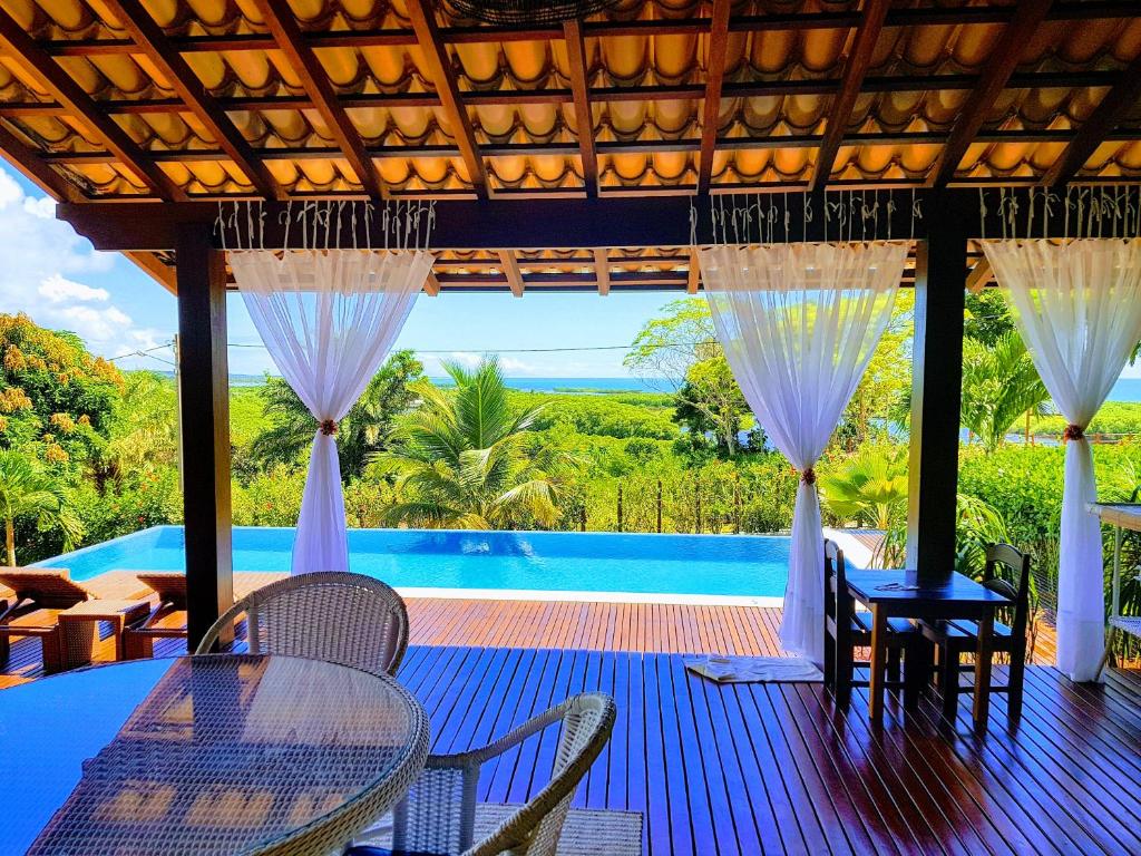 Piscina de la sau aproape de Mirante Ai Que Lindo Casa Charmosa para temporada