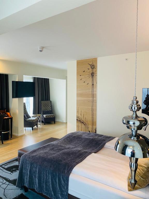 Tivoli Hotel - 